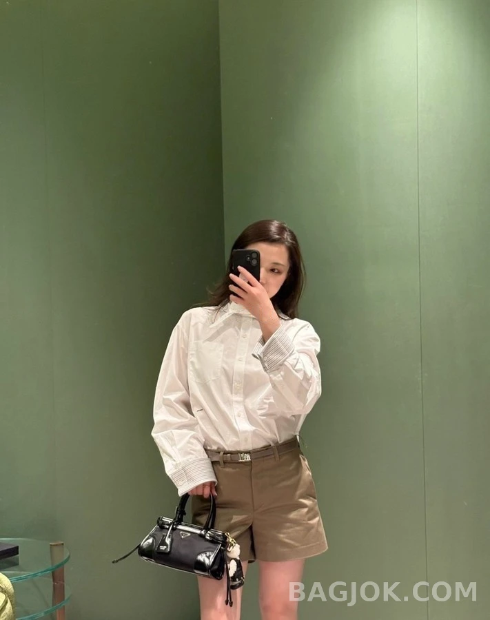 프라다 프라다 로고 스트라이프 커프스 코튼 셔츠 상세 이미지