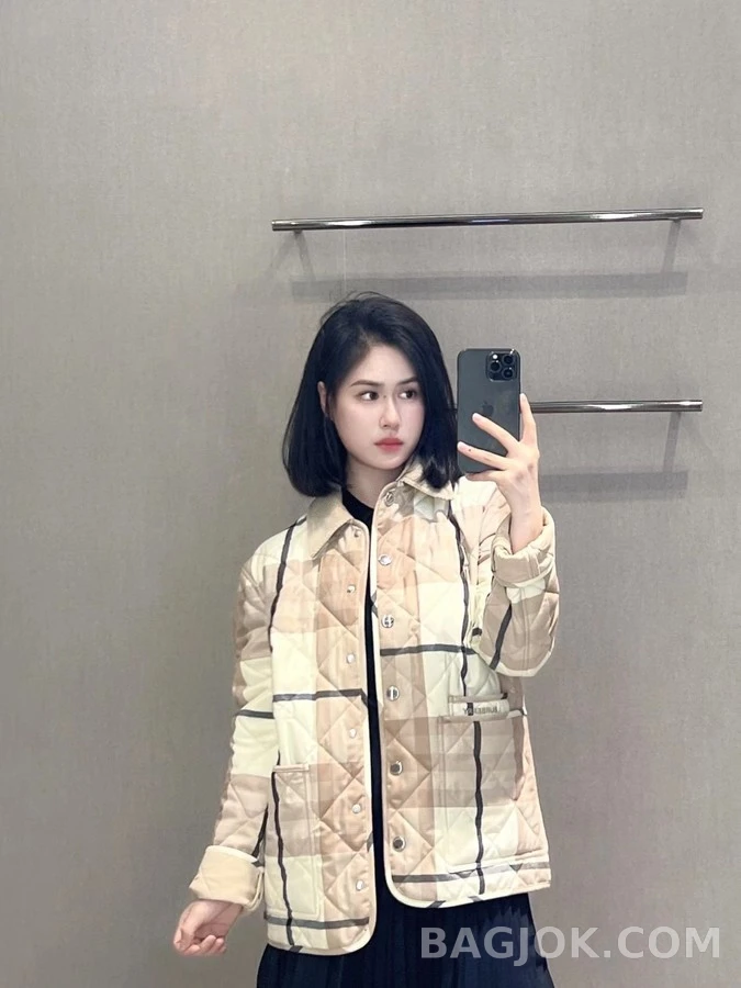 버버리 버버리 버치우드 체크 퀼팅 패딩 상세 이미지