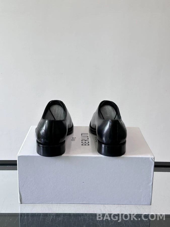 벨루티 벨루티 스크리토 패턴 레이스업 슈즈 상세 이미지