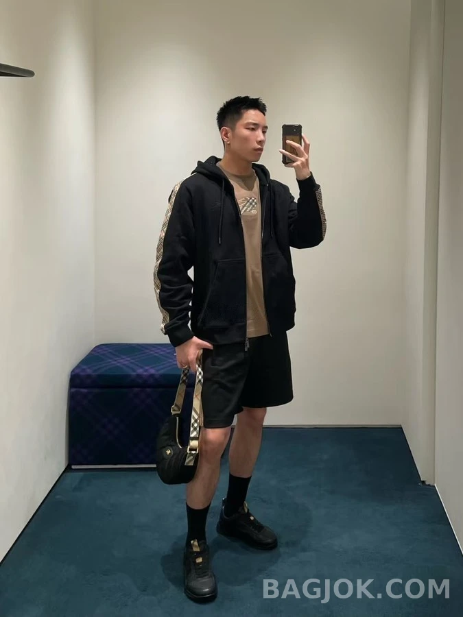 버버리 버버리 체크 스트라이프 후드 집업 상세 이미지