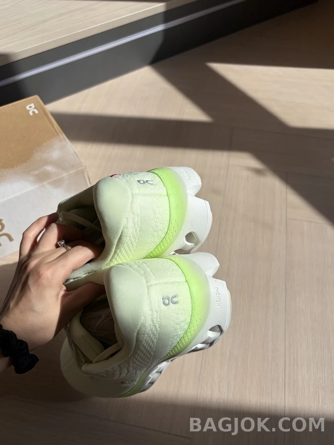 젠틀 몬스터 젠틀몬스터 클라우드서퍼 런닝화 상세 이미지