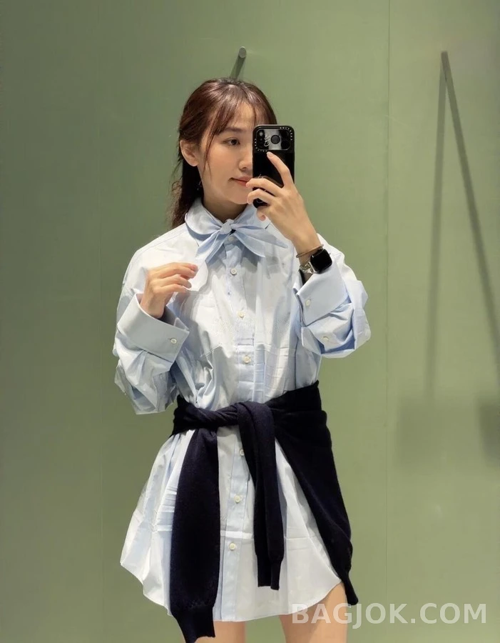 프라다 프라다 타이넥 자수 로고 셔츠 상세 이미지