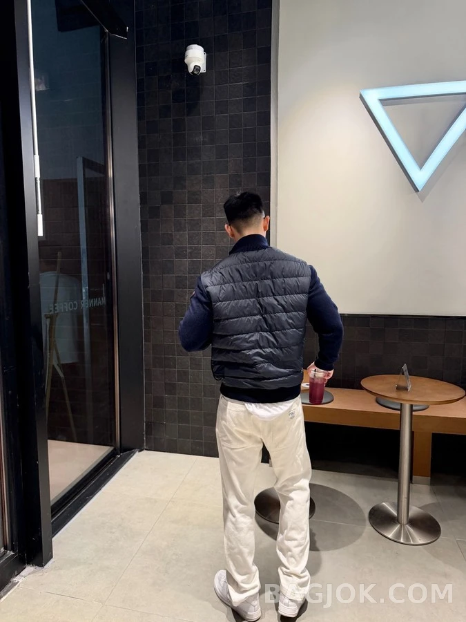 몽클레어 몽클레어 로고 니트 패딩 집업 상세 이미지