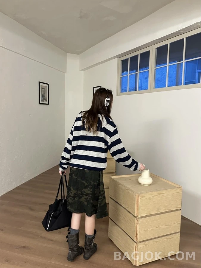 미우미우 미우미우 로고 스트라이프 후드 집업 상세 이미지