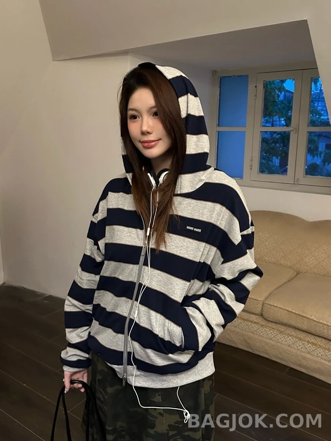 미우미우 미우미우 로고 스트라이프 후드 집업 상세 이미지