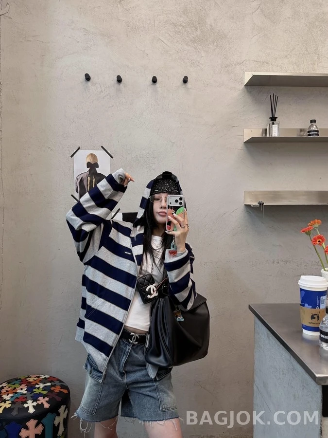 미우미우 미우미우 로고 스트라이프 후드 집업 상세 이미지