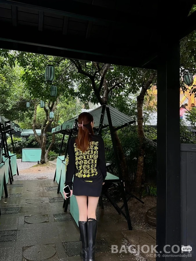 크롬하츠 크롬하츠 네온 스크롤 긴팔 티셔츠 상세 이미지