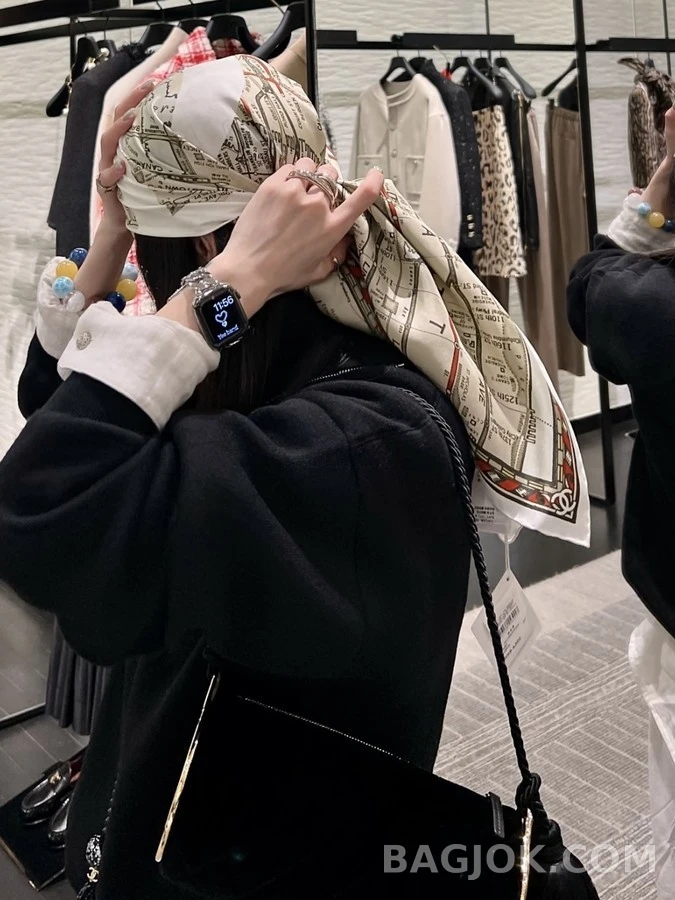 샤넬 샤넬 하프 집업 하이넥 니트 상세 이미지