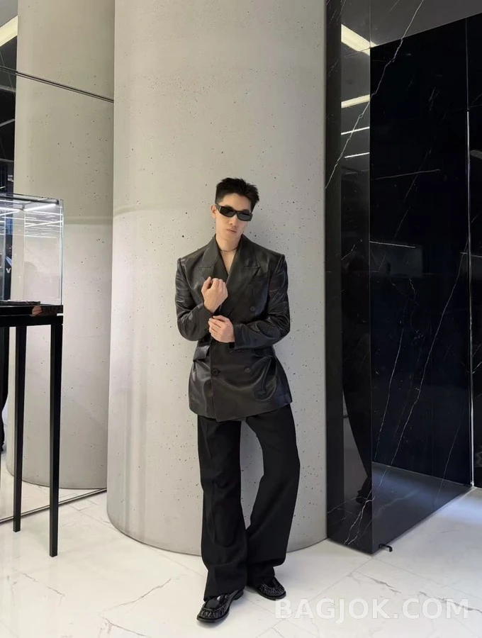 생로랑 세인트로랑 더블 브레스트 레더 자켓 상세 이미지