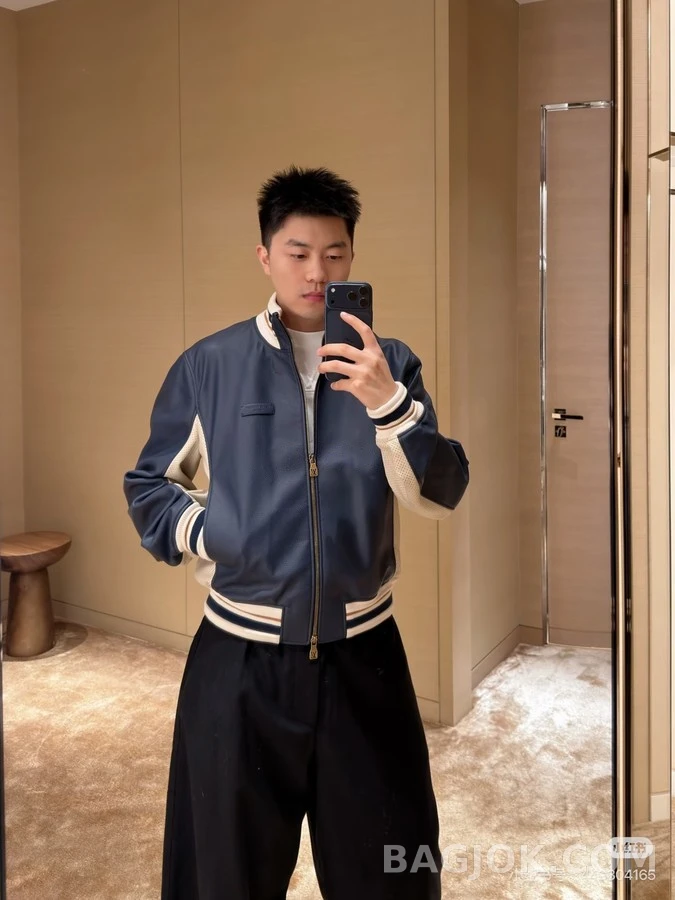 루이비통 루이비통 천공 배색 레더 재킷 상세 이미지