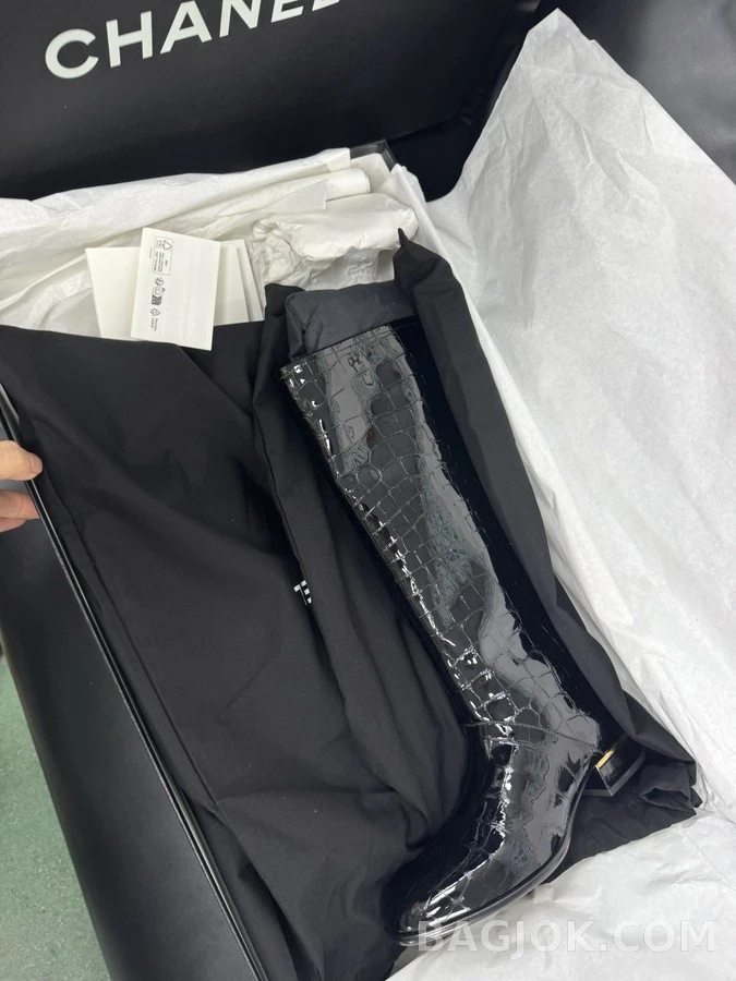 샤넬 샤넬 악어 엠보싱 페이턴트 롱부츠 상세 이미지