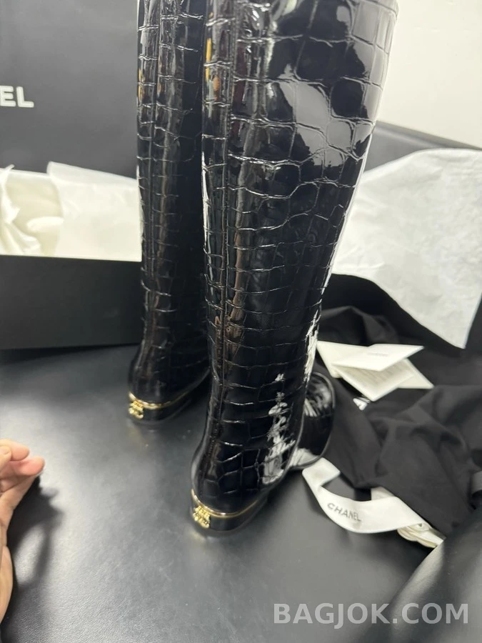 샤넬 샤넬 악어 엠보싱 페이턴트 롱부츠 상세 이미지