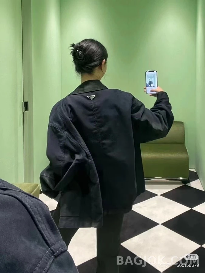 프라다 프라다 칼라 배색 자켓 상세 이미지