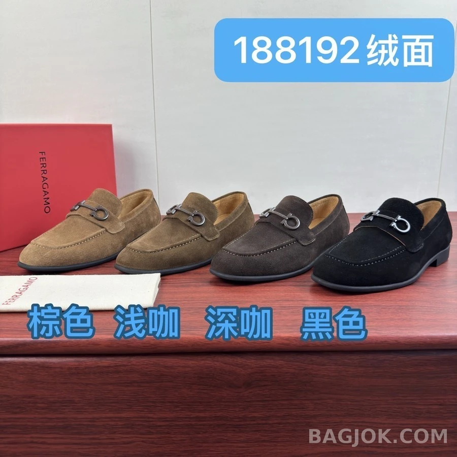 페라가모 페라가모 스웨이드 Gancini 버클 로퍼 상세 이미지