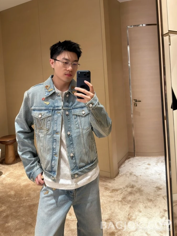 루이비통 루이비통 와펜 장식 워시드 데님 자켓 상세 이미지