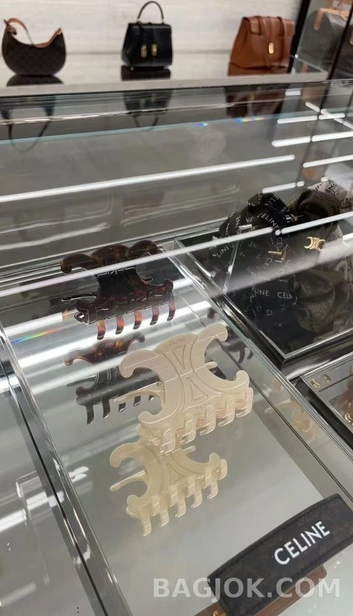셀린느 셀린느 트리옹프 클로 헤어핀 상세 이미지