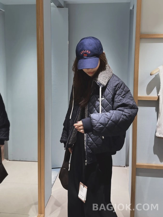미우미우 미우미우 퀼팅 양털 후드 집업 상세 이미지