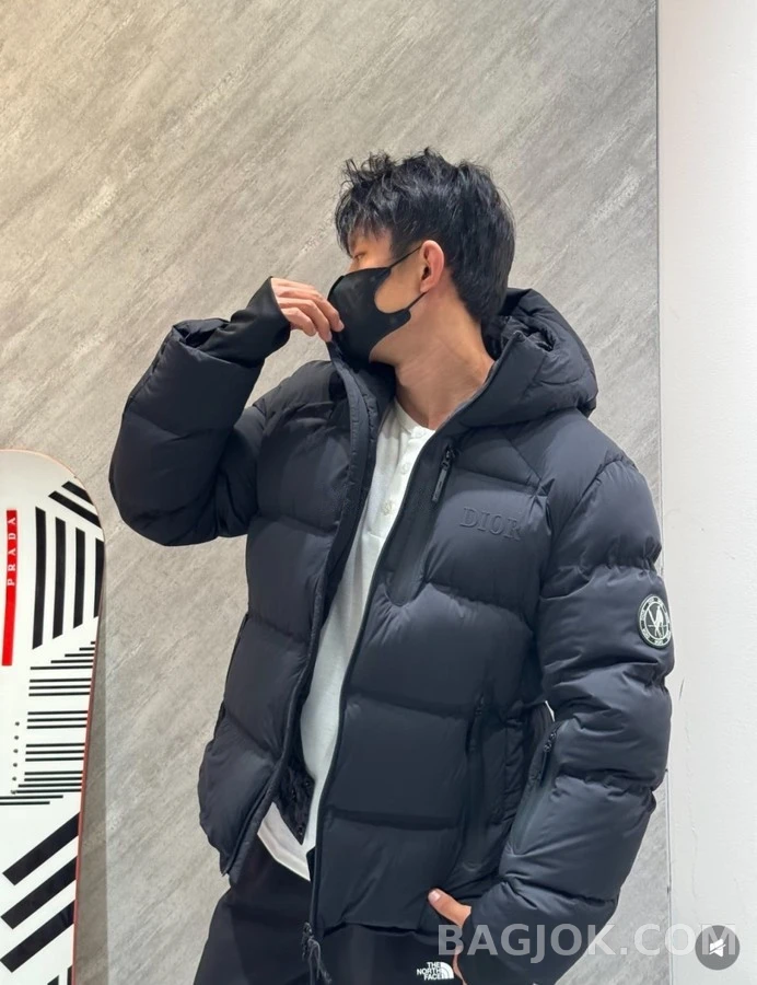 디올 디올 로고 후드 패딩 상세 이미지