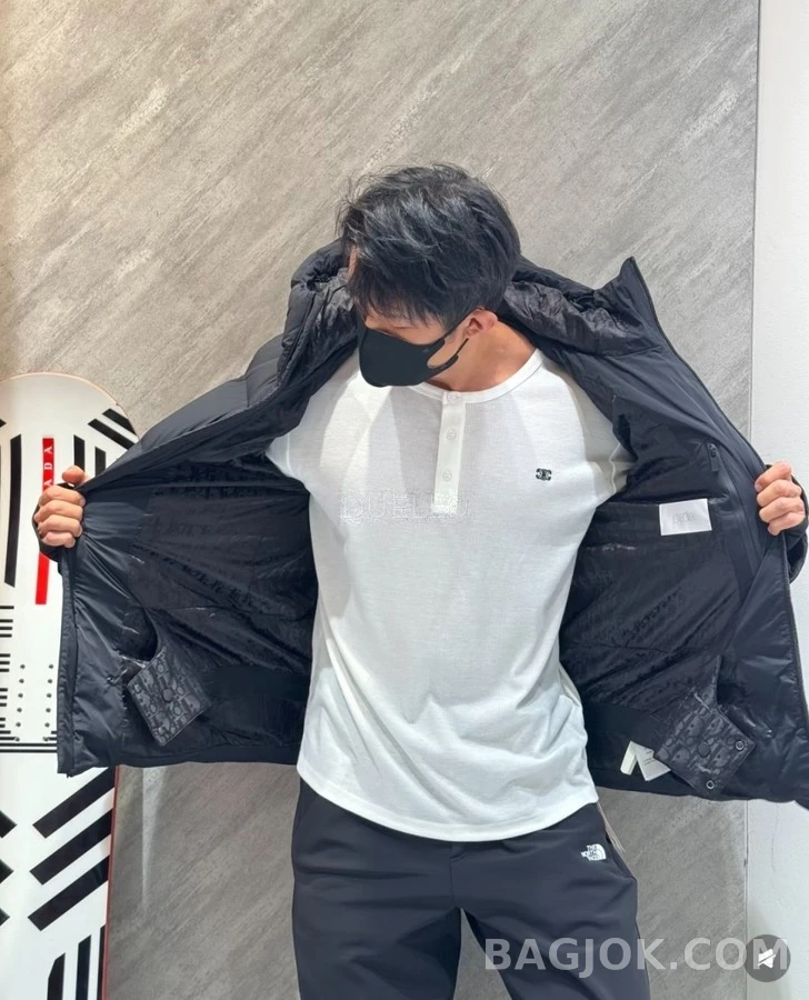 디올 디올 로고 후드 패딩 상세 이미지