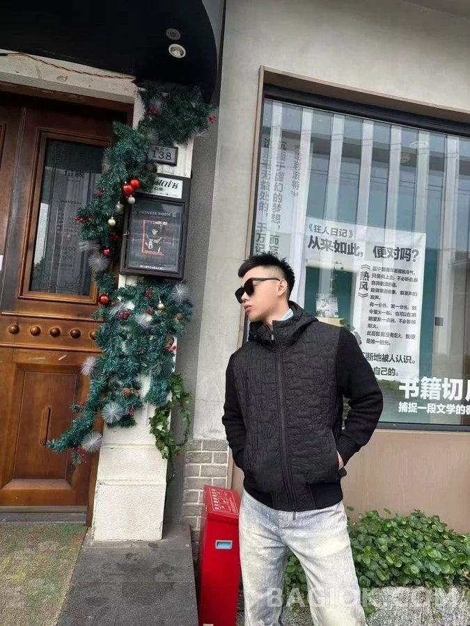 디올 디올 오블리크 퀼팅 니트 후드 자켓 상세 이미지