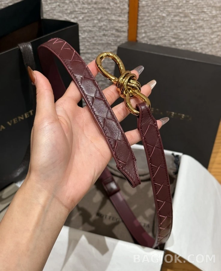 보테가베네타 보테가 베네타 노트 버클 인트레치아토 벨트 상세 이미지