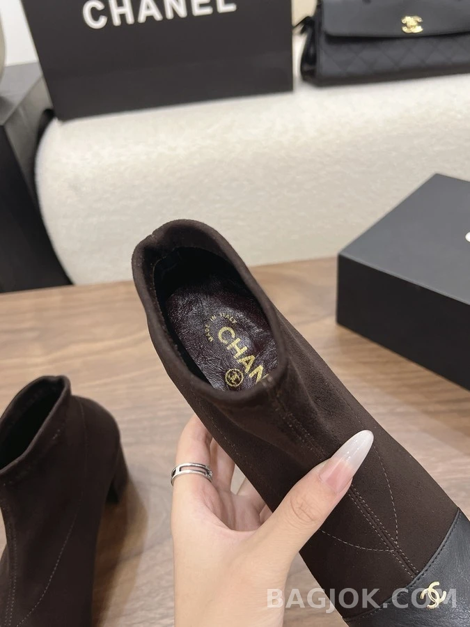 샤넬 샤넬 로고 캡토 앵클 부츠 상세 이미지