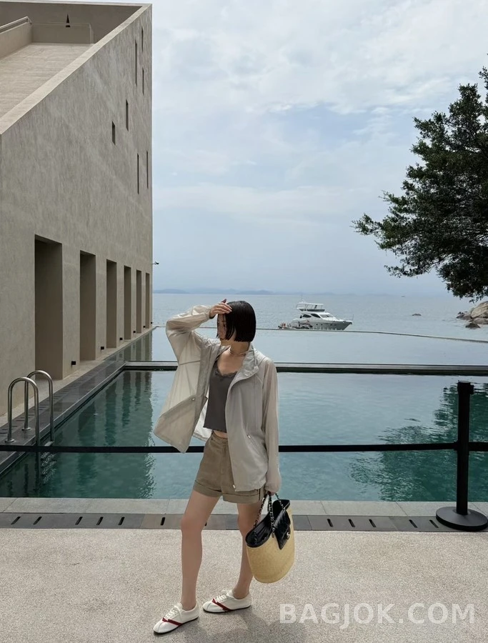 셀린느 셀린느 V라인 스니커즈 상세 이미지