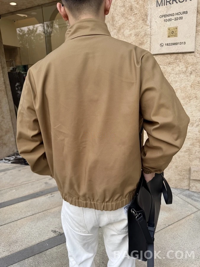 몽클레어 몽클레어 로고 포켓 집업 자켓 상세 이미지