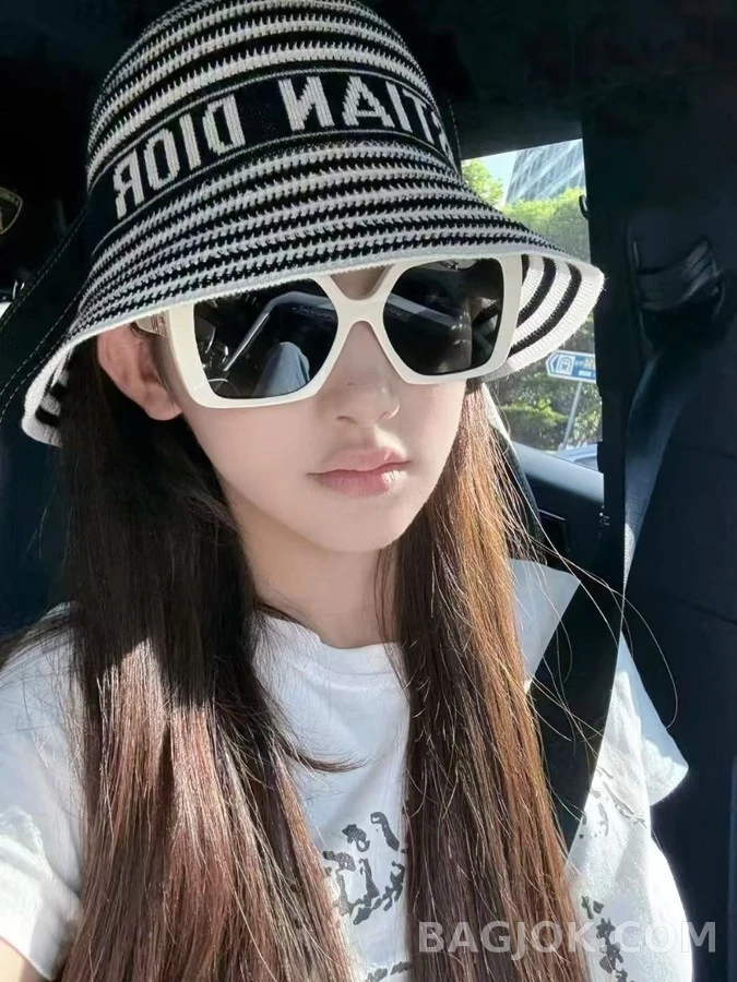 디올 디올 스트라이프 레터링 버킷햇 상세 이미지