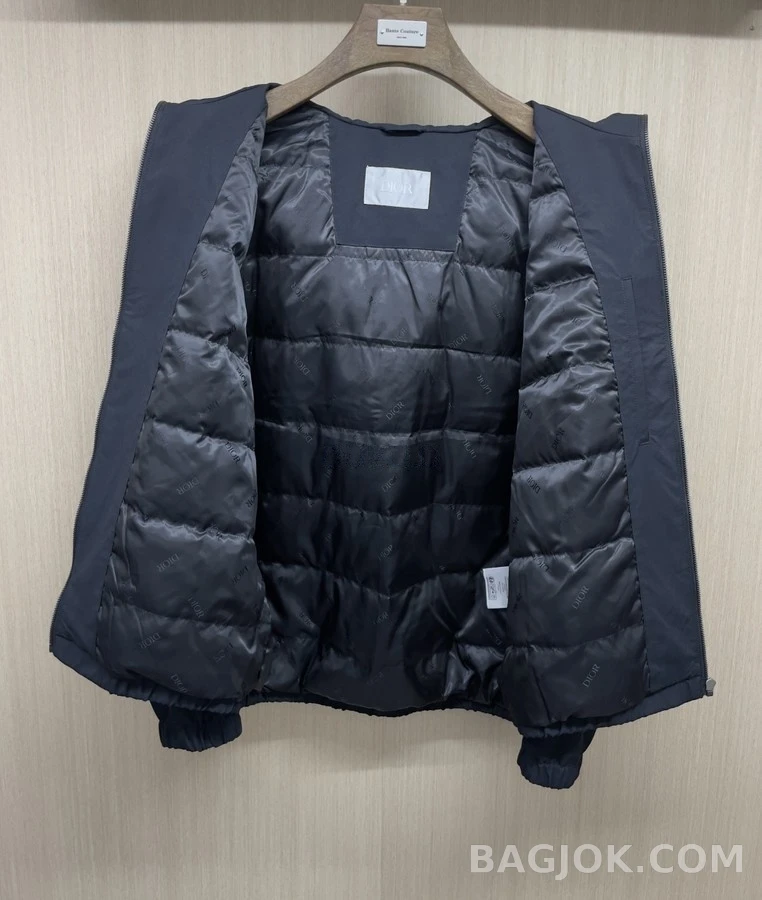 디올 디올 엠보싱 로고 후드 경량 패딩 상세 이미지