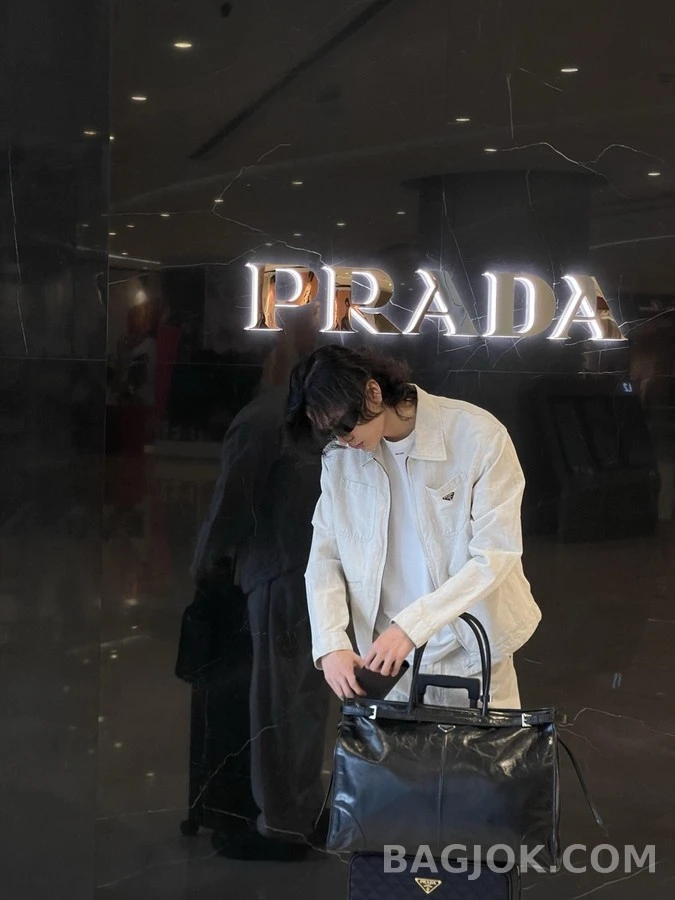 프라다 프라다 삼각 로고 코튼 블렌드 자켓 상세 이미지