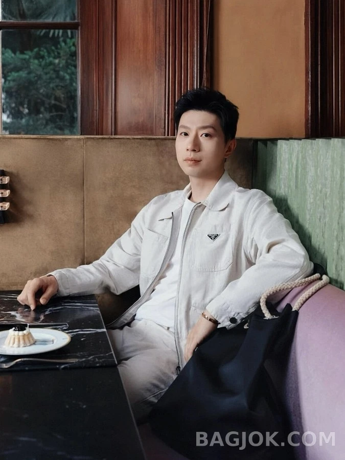 프라다 프라다 삼각 로고 코튼 블렌드 자켓 상세 이미지