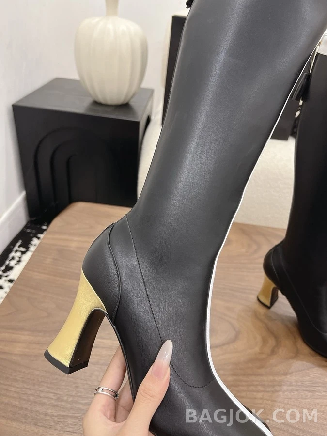 샤넬 샤넬 블랙앤화이트 로고 롱부츠 상세 이미지