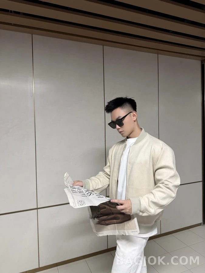 루이비통 루이비통 자수 로고 플라이트 재킷 상세 이미지