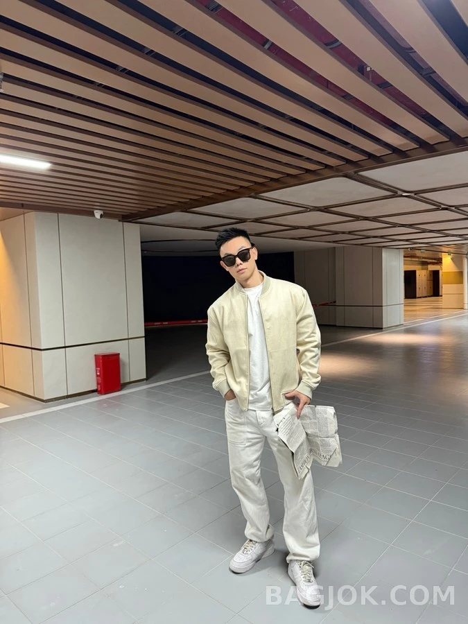 루이비통 루이비통 자수 로고 플라이트 재킷 상세 이미지