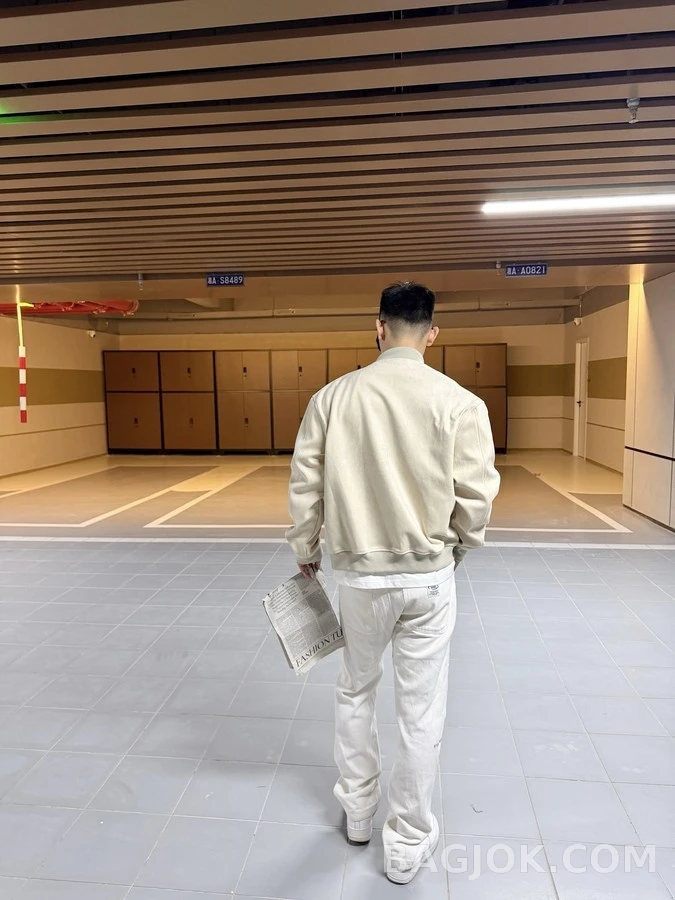 루이비통 루이비통 자수 로고 플라이트 재킷 상세 이미지