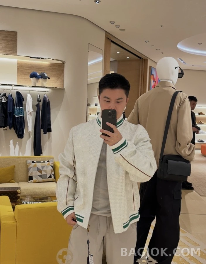 루이비통 루이비통 타공 레더 스트라이프 자켓 상세 이미지
