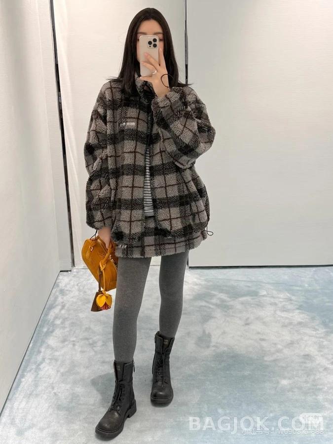 미우미우 미우미우 격자무늬 플리스 스탠드넥 자켓 상세 이미지