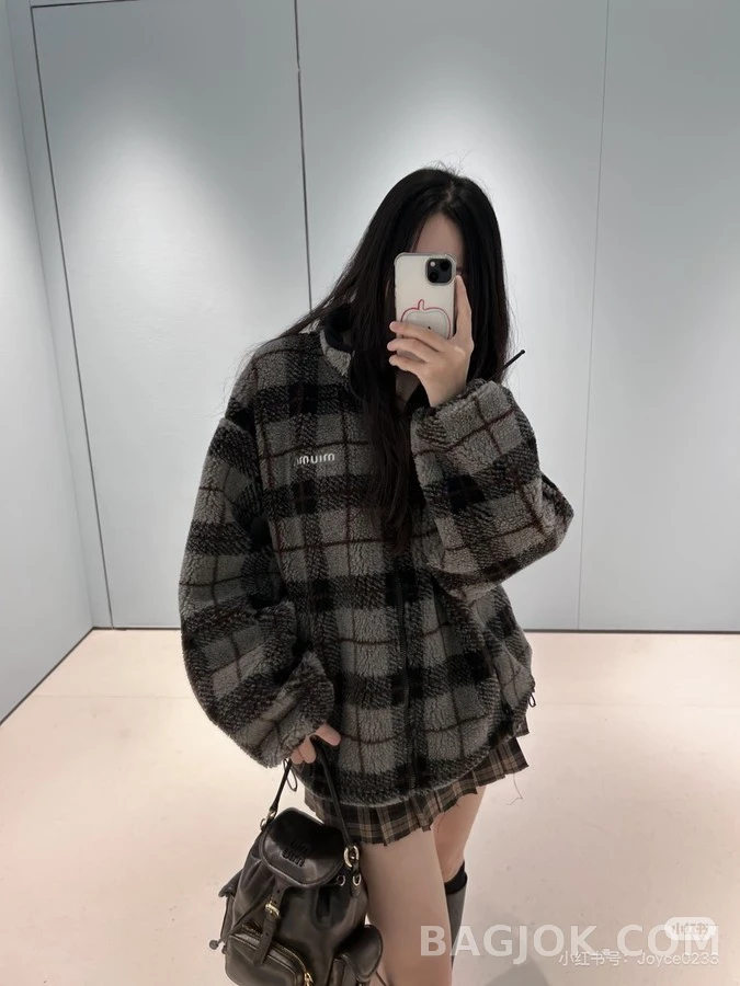 미우미우 미우미우 격자무늬 플리스 스탠드넥 자켓 상세 이미지