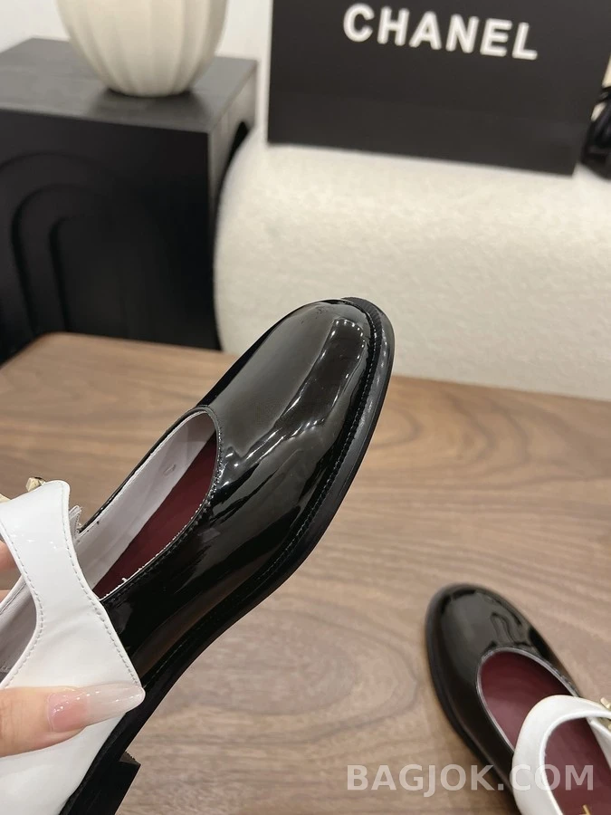 샤넬 샤넬 투톤 페이턴트 메리 제인 플랫 상세 이미지