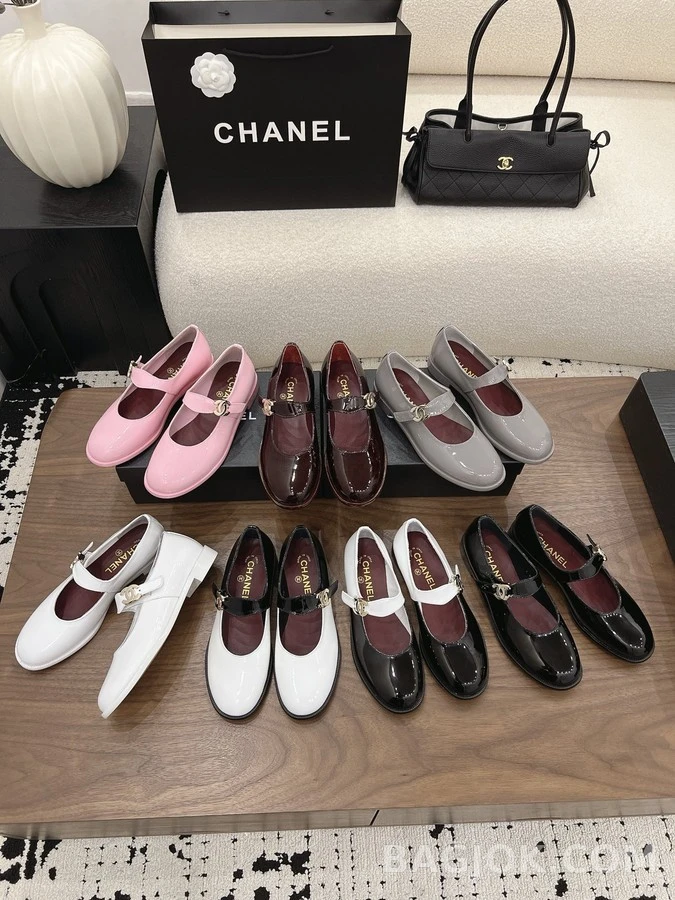 샤넬 샤넬 더블 C 로고 메리제인 플랫 슈즈 상세 이미지