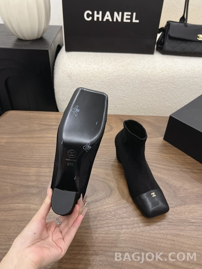 샤넬 샤넬 금장 캡토 앵클 부츠 상세 이미지