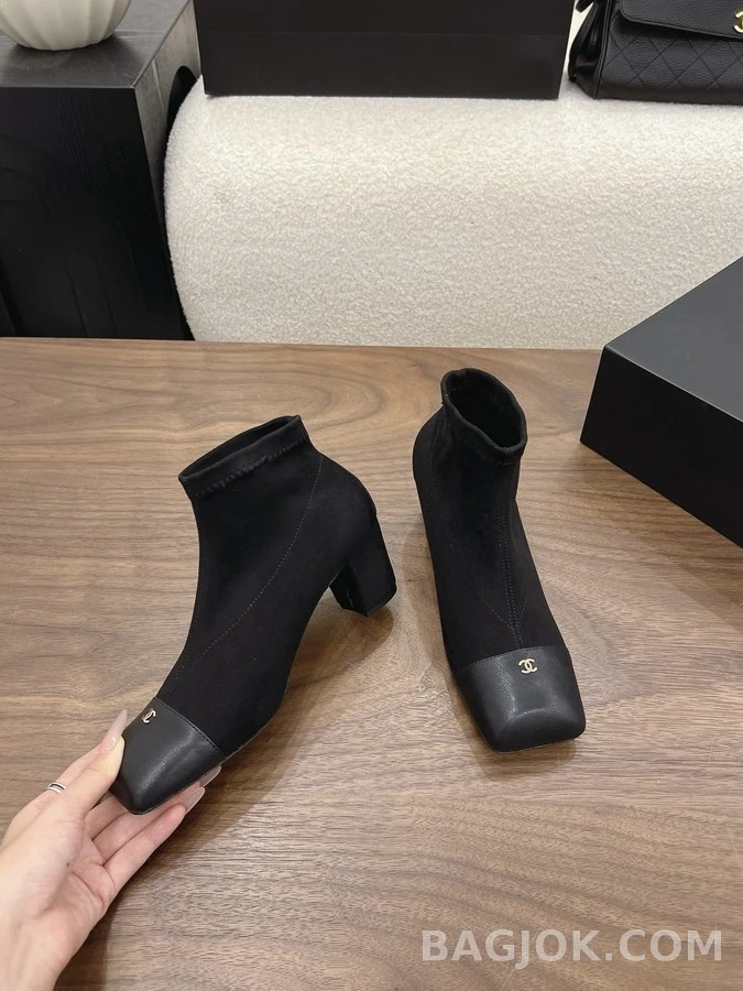 샤넬 샤넬 금장 캡토 앵클 부츠 상세 이미지
