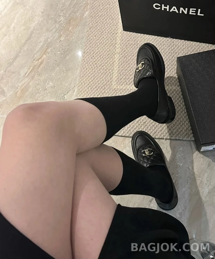 샤넬 샤넬 퀼팅 플랩 로퍼 상세 이미지