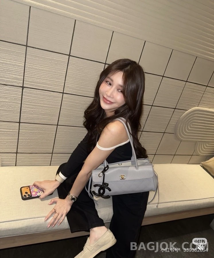샤넬 샤넬 더블 C 백 참 상세 이미지