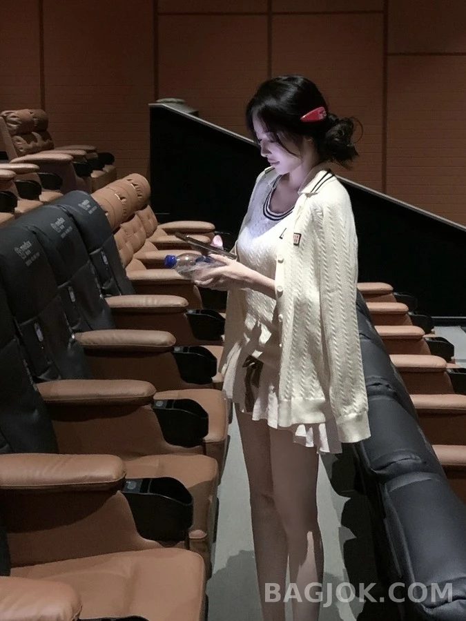 미우미우 미우미우 세일러 칼라 케이블 니트 가디건 상세 이미지