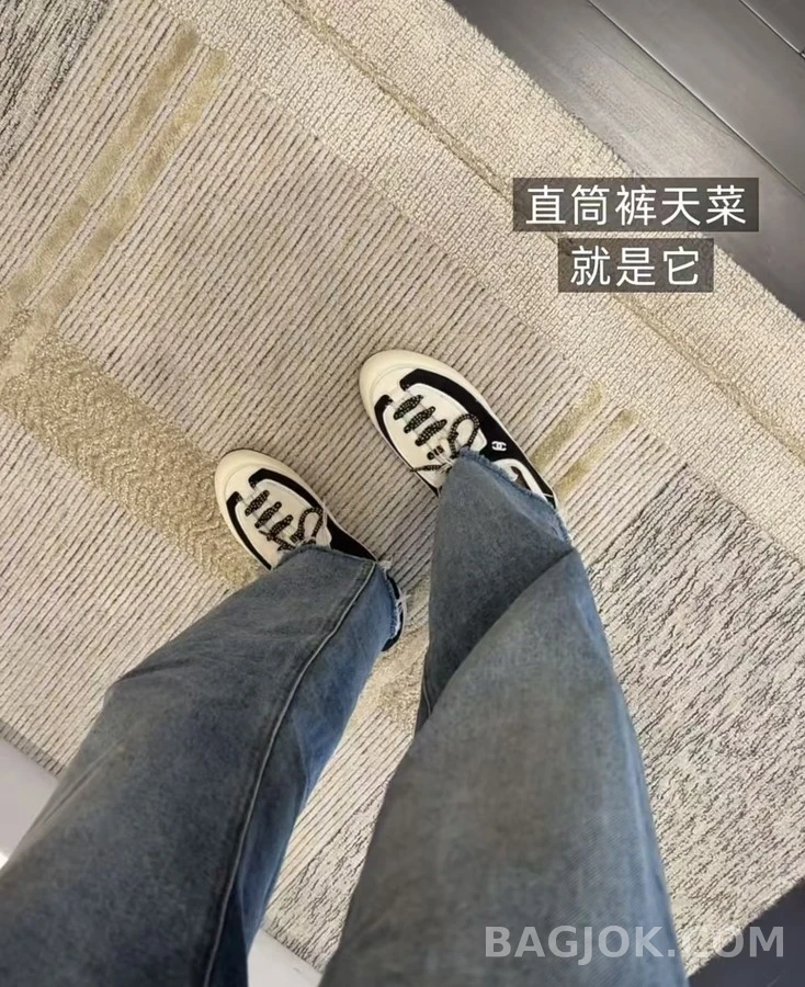 샤넬 샤넬 배색 덕트레이너 스니커즈 상세 이미지