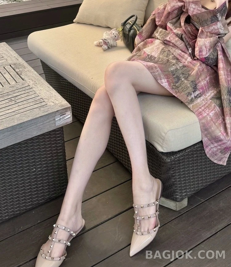 발렌티노 발렌티노 락스터드 뮬 힐 상세 이미지