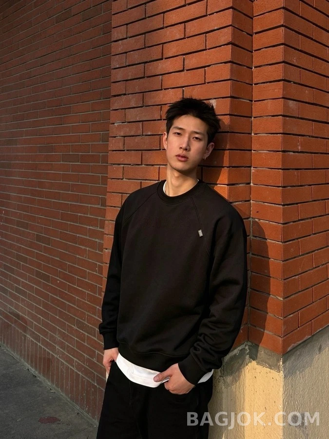 프라다 프라다 라벨 라글란 긴팔 티셔츠 상세 이미지