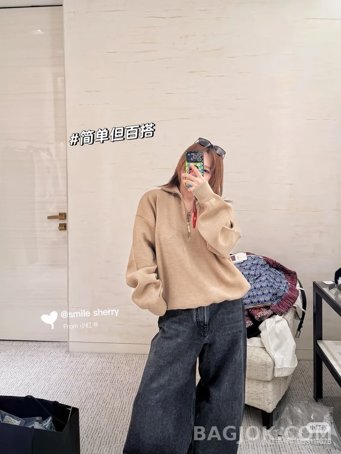 샤넬 샤넬 로고 하프집업 니트 맨투맨 상세 이미지